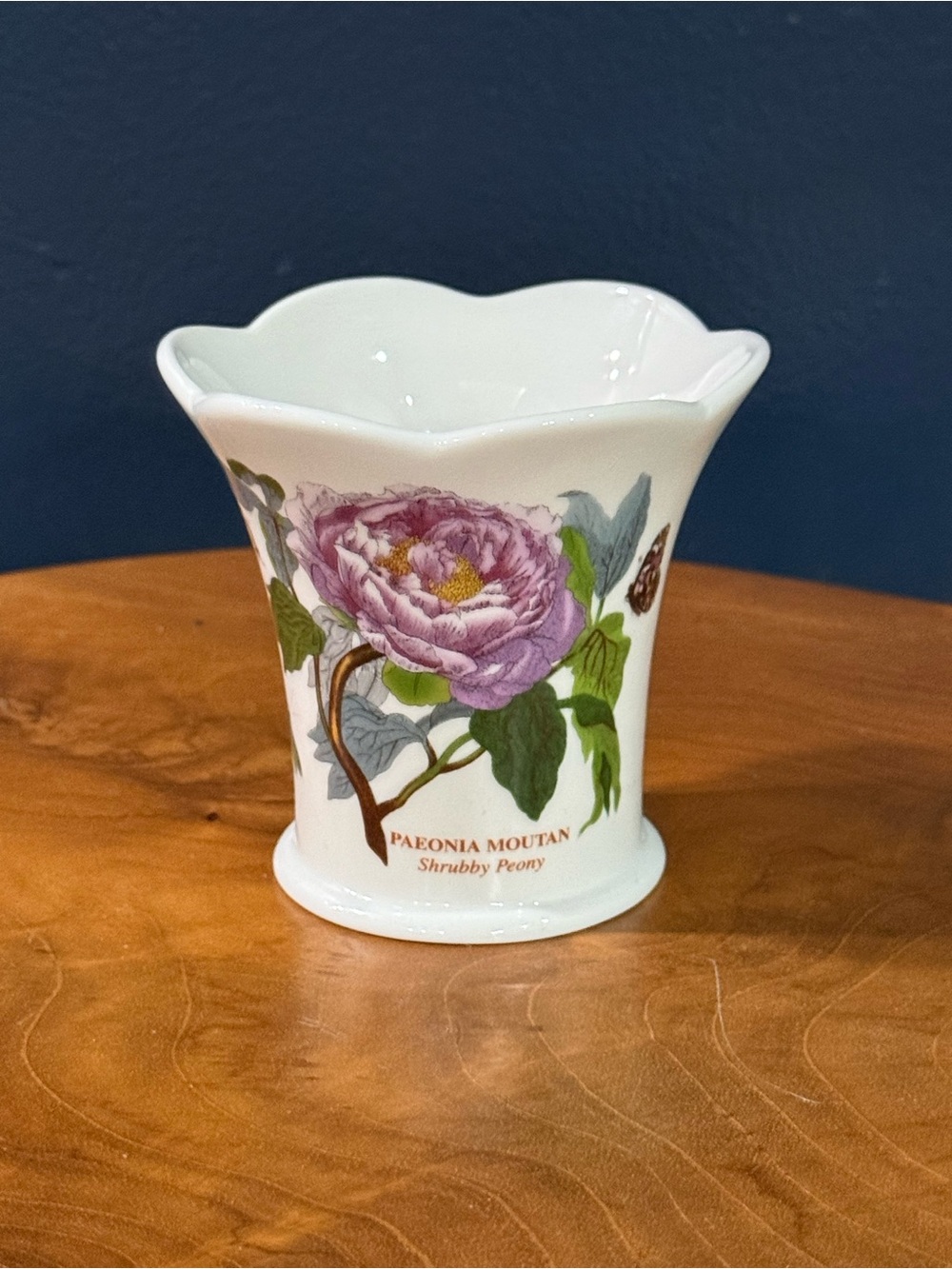 Portmeirion Floral Shrubby Peony Ceramic Vase - White with Purple and Green